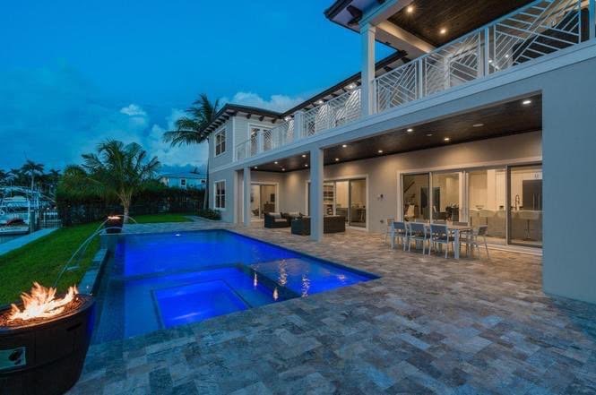 Pool-Cleaning-Services-West-Palm-Beach-FL